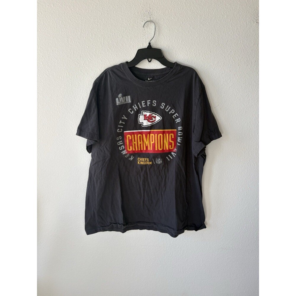 Nike Kansas City Chiefs T-Shirt Super Bowl LVII Champions Locker Room Size XL